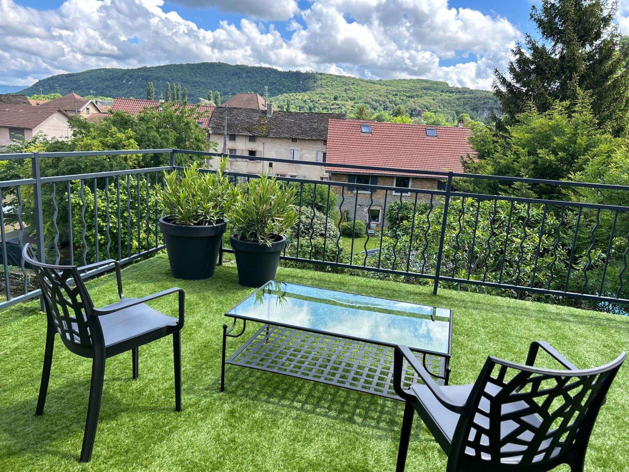 Les Glycines Villa Hieres-Sur-Amby Luaran gambar